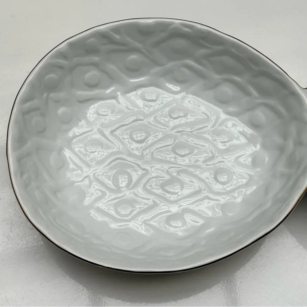 Lilly Pulitzer for Target Porcelain Pineapple Serving Bowl - White with Gold Rim - Picture 4 of 15